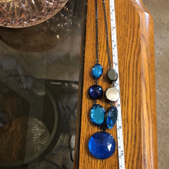 💍HOST PICK!💍 Black and Blue Necklace And Earrings Set - Picture 9 of 9